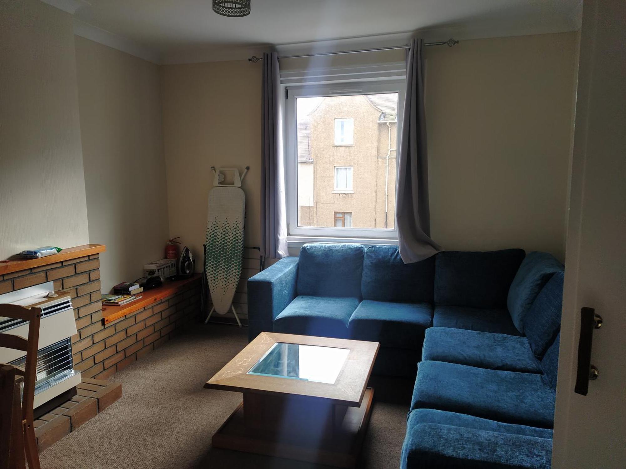 אדינבורו Self Catering 2 Bedroom Flat, Frequent Buses, 1-Minute Walk To Bus Stop, 20 Minutes To City Center מראה חיצוני תמונה